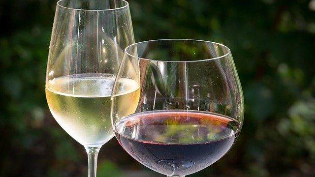 ワインのアルコール量はどれくらい？女性が飲めるのは1日○杯まで！