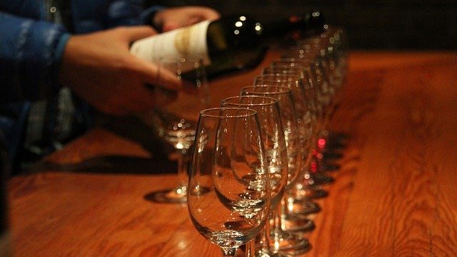 シャトーペトリュスはどんなワイン？値段や当たり年、手軽に飲める方法はある？