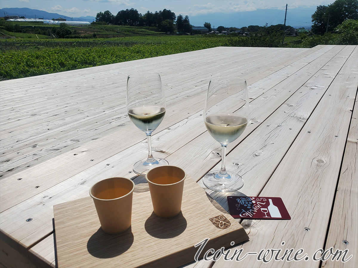 勝沼醸造 屋上のテラス