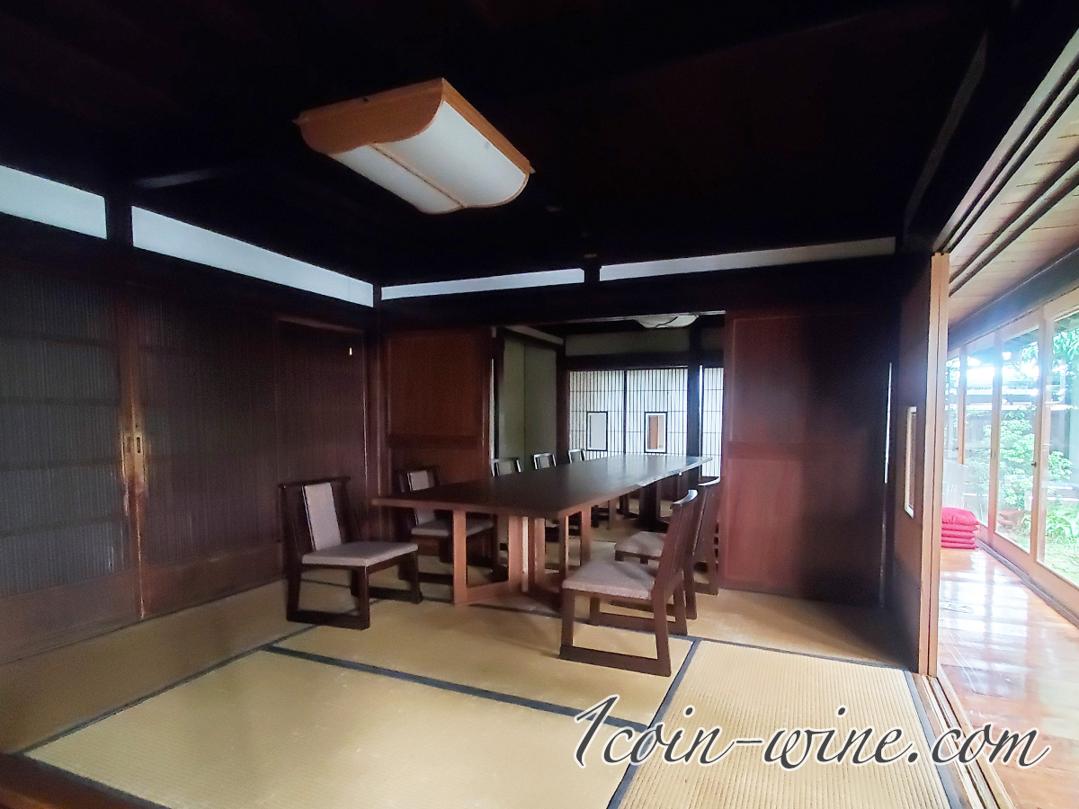 勝沼醸造 地区140年の日本家屋室内